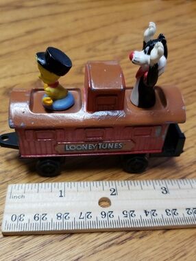 Warner Bros. Brown Looney Tunes Toy Train Car with Tweety & Sylvester